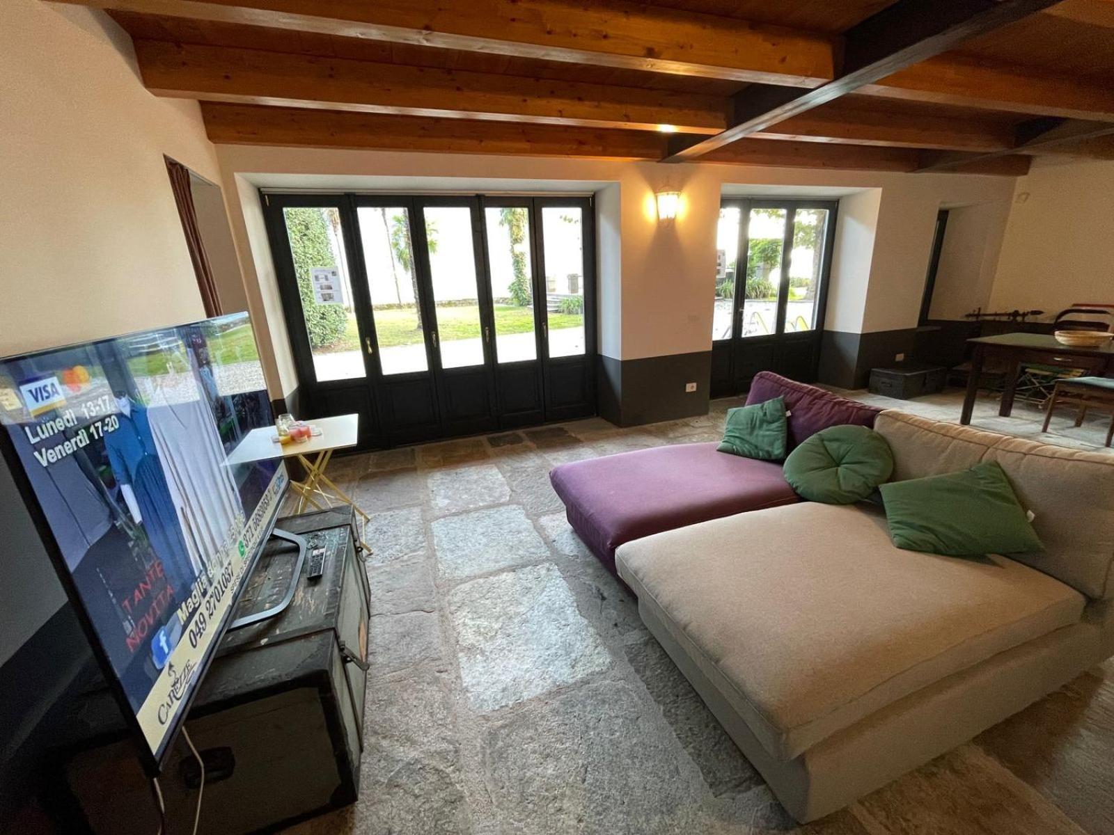 Beach Villa Fiorina Ghiffa Exterior photo